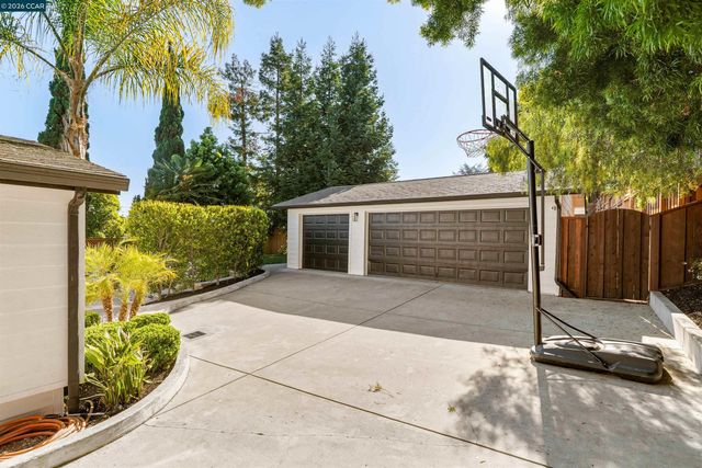 19175 Carlton Ave, Castro Valley, CA 94546