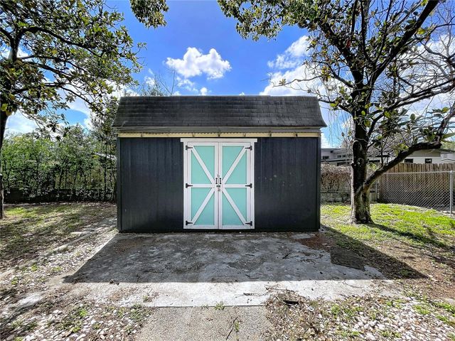 1415 E IDLEWILD AVENUE, Tampa, FL 33604