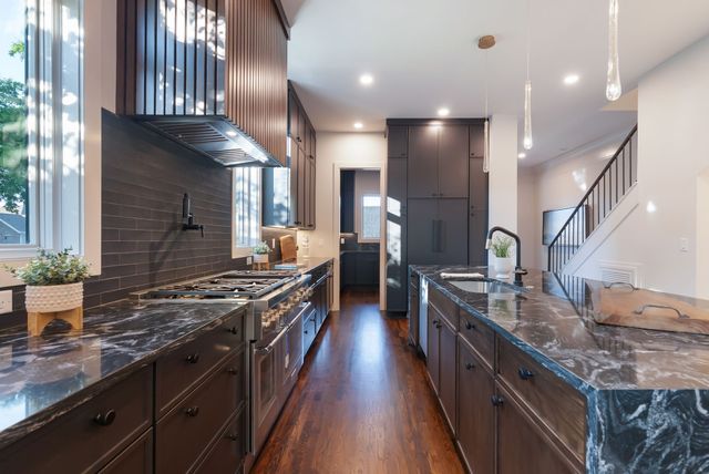 1618 7th Ave, N, Nashville, TN 37208