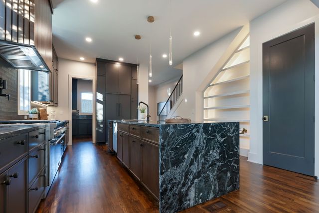 1618 7th Ave, N, Nashville, TN 37208