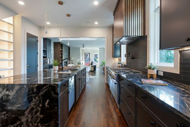 1618 7th Ave, N, Nashville, TN 37208