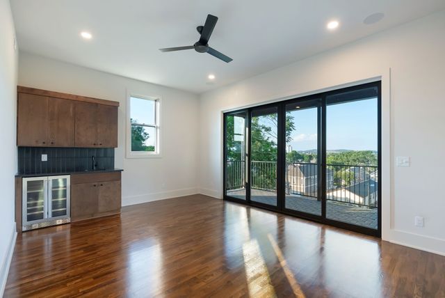 1618 7th Ave, N, Nashville, TN 37208