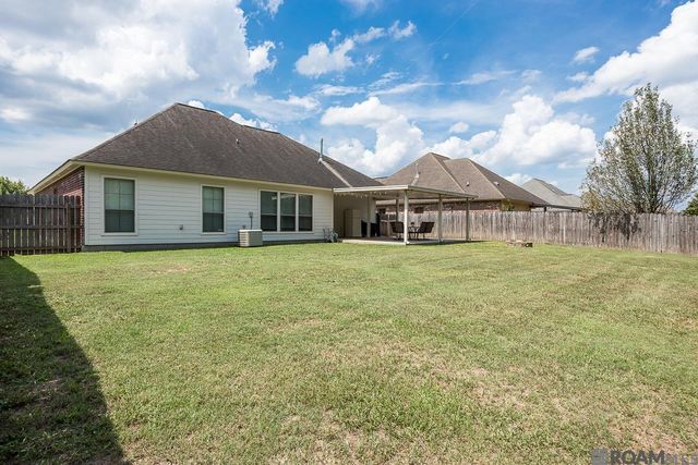 14450 Essen Terrace Dr, Gonzales, LA 70737