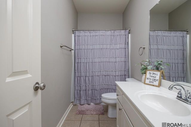 14450 Essen Terrace Dr, Gonzales, LA 70737