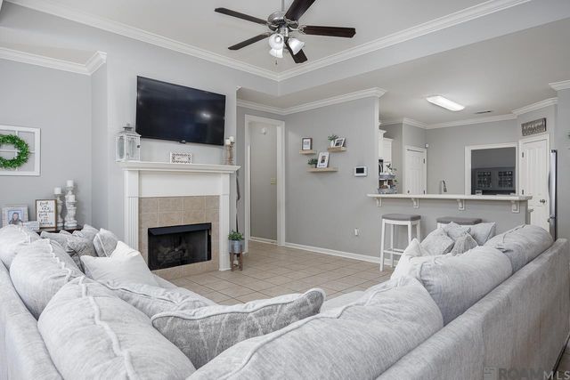 14450 Essen Terrace Dr, Gonzales, LA 70737