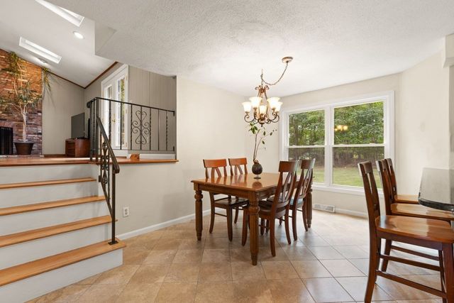 14 Fox Hollow Ln, Sharon, MA 02067