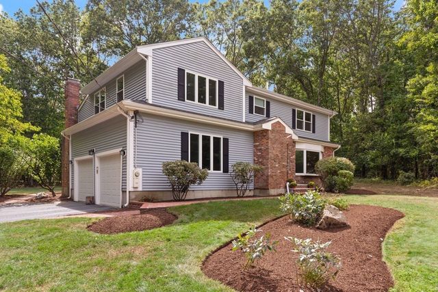 14 Fox Hollow Ln, Sharon, MA 02067