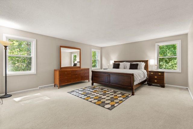 14 Fox Hollow Ln, Sharon, MA 02067