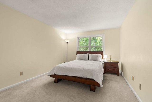14 Fox Hollow Ln, Sharon, MA 02067
