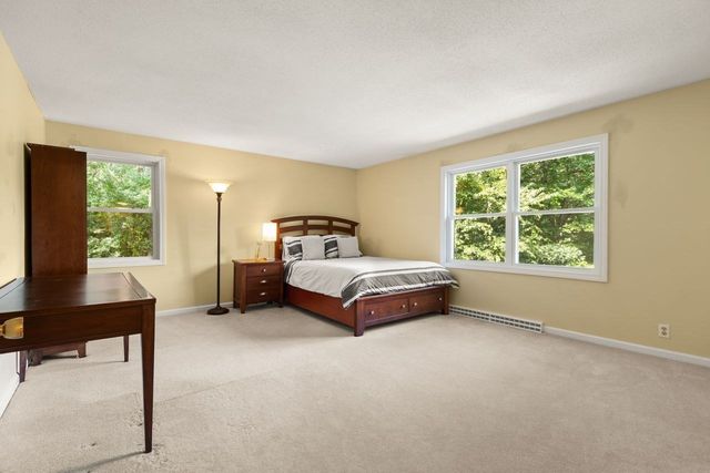 14 Fox Hollow Ln, Sharon, MA 02067