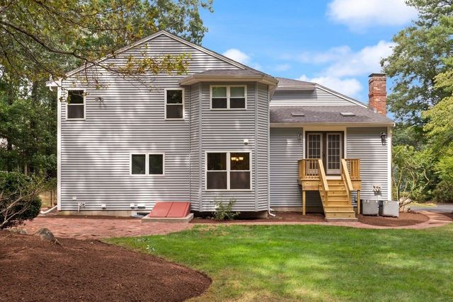 14 Fox Hollow Ln, Sharon, MA 02067