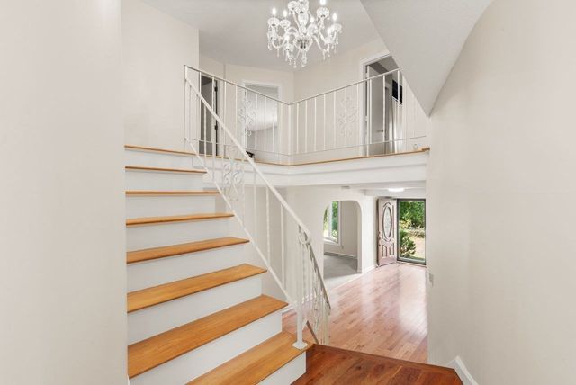 14 Fox Hollow Ln, Sharon, MA 02067