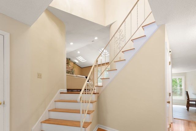 14 Fox Hollow Ln, Sharon, MA 02067