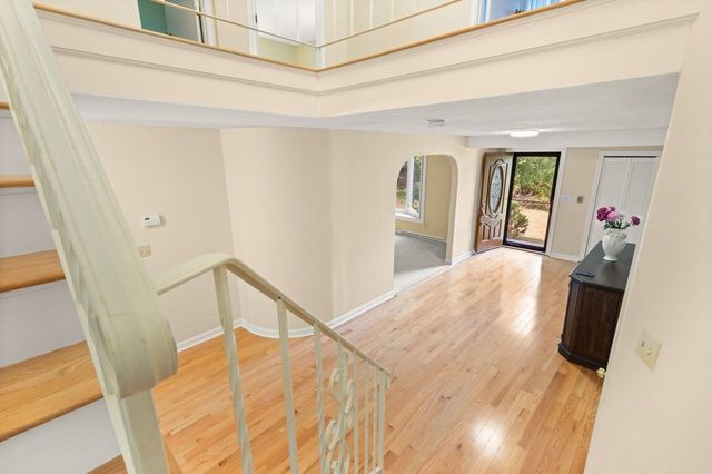 14 Fox Hollow Ln, Sharon, MA 02067