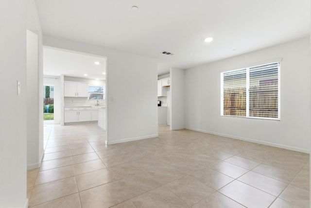 3317 N Clay Street, Visalia, CA 93291