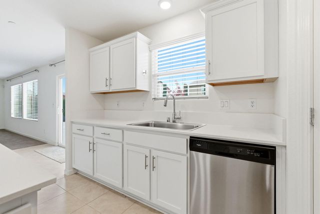 3317 N Clay Street, Visalia, CA 93291