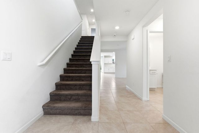 3317 N Clay Street, Visalia, CA 93291