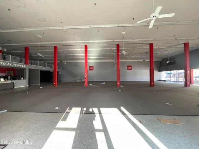 200 W Main Street, Williamston, NC 27892