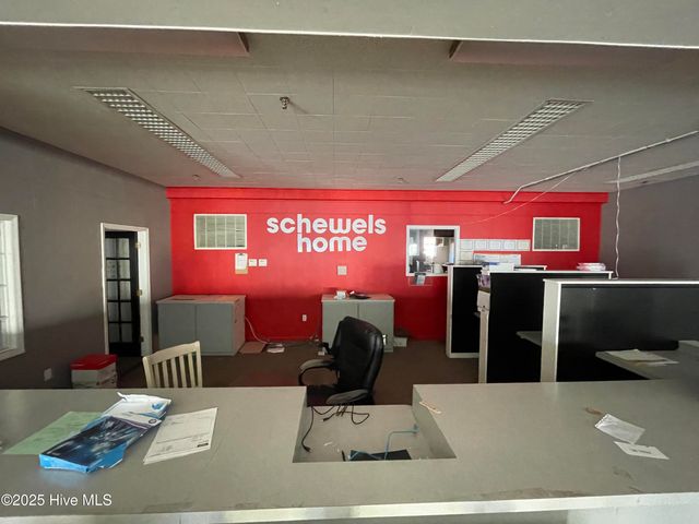 200 W Main Street, Williamston, NC 27892