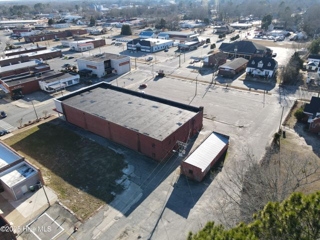 200 W Main Street, Williamston, NC 27892