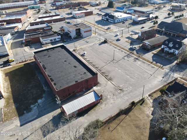 200 W Main Street, Williamston, NC 27892
