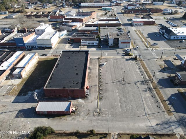 200 W Main Street, Williamston, NC 27892