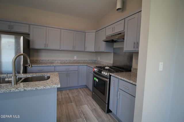 517 VAL VERDE Street B, El Paso, TX 79905