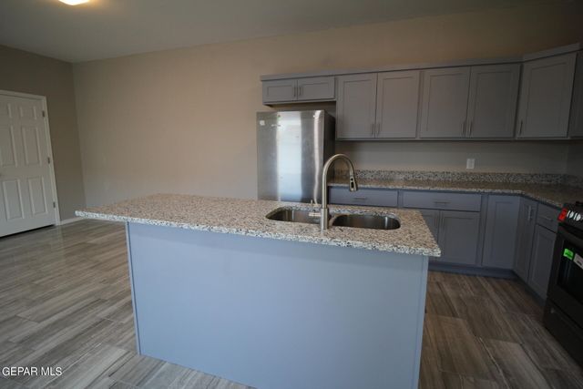 517 VAL VERDE Street B, El Paso, TX 79905