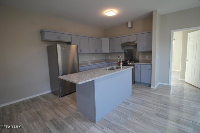 517 VAL VERDE Street B, El Paso, TX 79905
