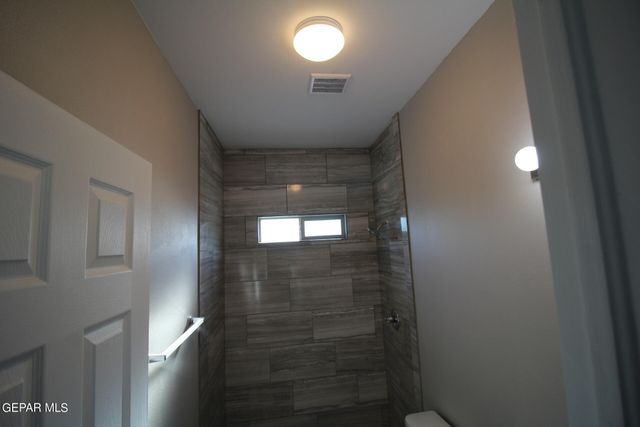 517 VAL VERDE Street B, El Paso, TX 79905