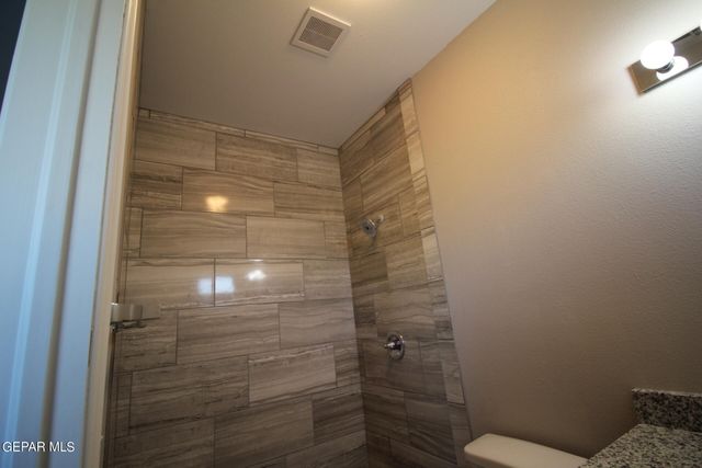 517 VAL VERDE Street B, El Paso, TX 79905