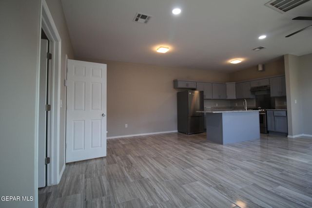 517 VAL VERDE Street B, El Paso, TX 79905