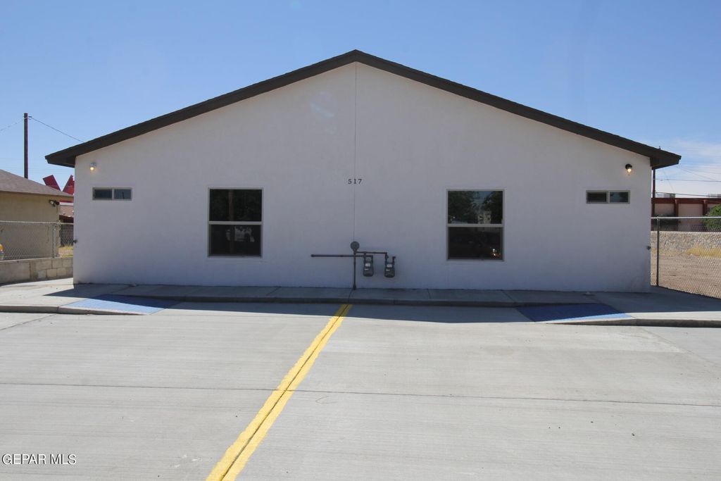 517 VAL VERDE Street B, El Paso, TX 79905