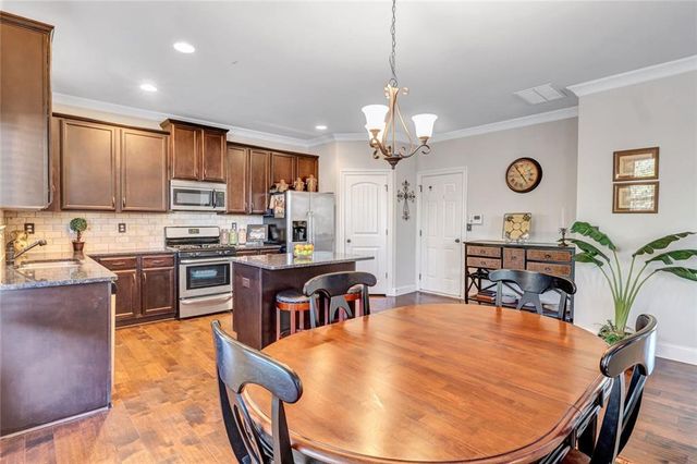 2722 Dayview Lane, Atlanta, GA 30331