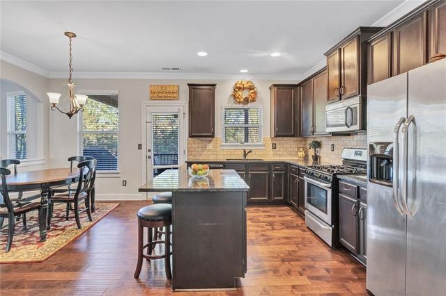 2722 Dayview Lane, Atlanta, GA 30331