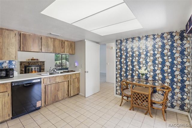 7030 E Oak Forest Street, Floral City, FL 34436