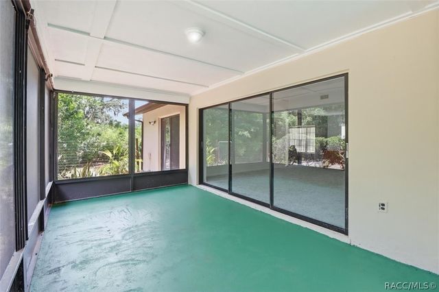 7030 E Oak Forest Street, Floral City, FL 34436