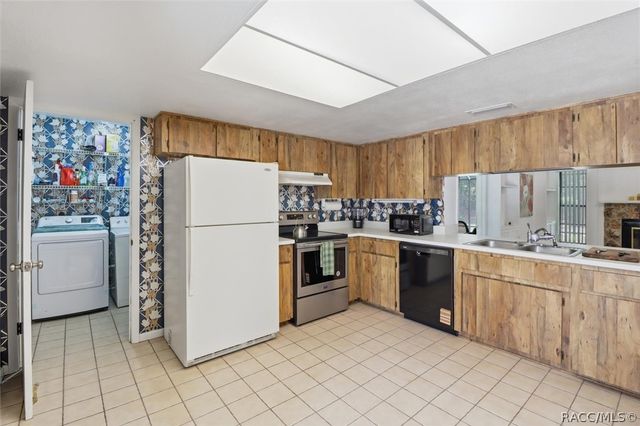 7030 E Oak Forest Street, Floral City, FL 34436