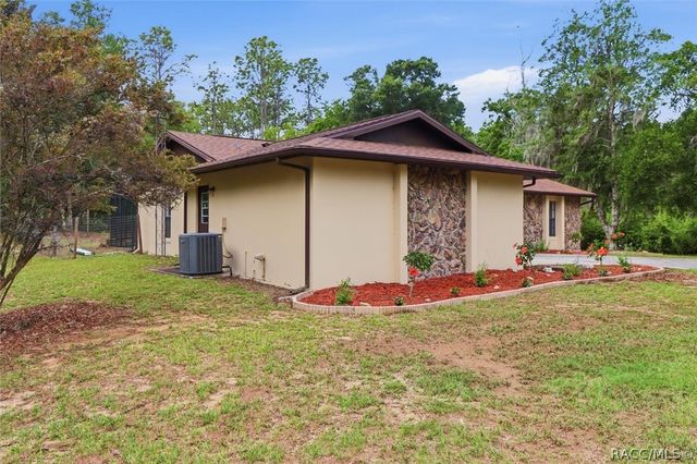 7030 E Oak Forest Street, Floral City, FL 34436