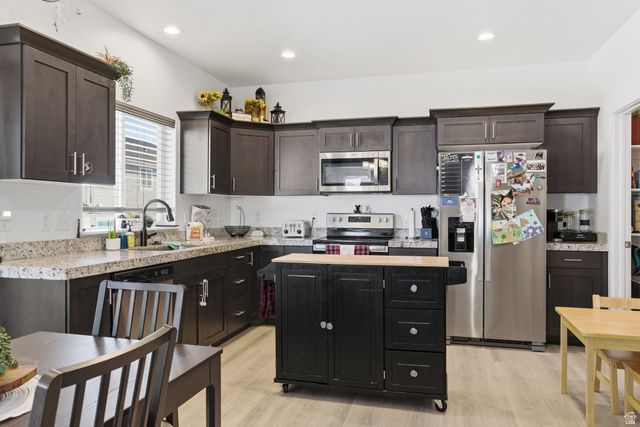 7268 N HIDDEN STEPPE BND, Eagle Mountain, UT 84005