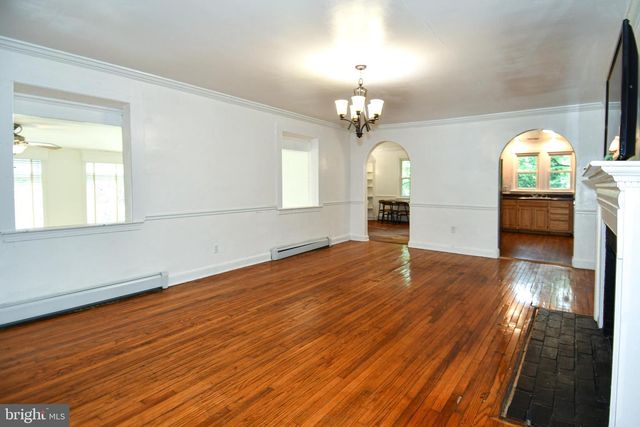 301 LOUREIRO LN, Oxon Hill, MD 20745