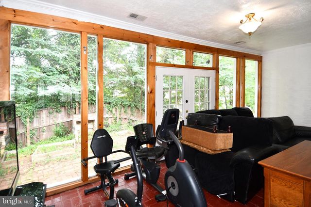 301 LOUREIRO LN, Oxon Hill, MD 20745