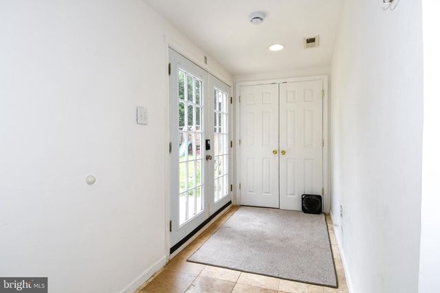 301 LOUREIRO LN, Oxon Hill, MD 20745