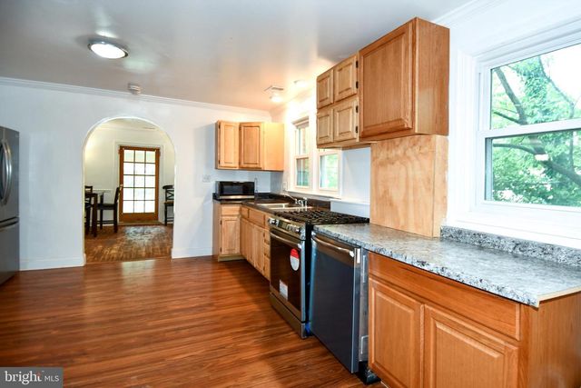 301 LOUREIRO LN, Oxon Hill, MD 20745