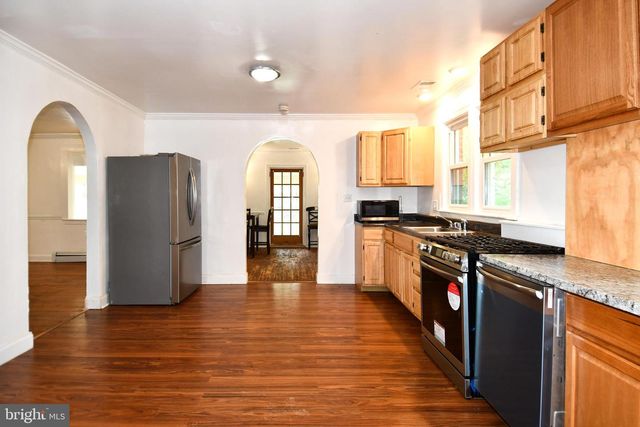 301 LOUREIRO LN, Oxon Hill, MD 20745