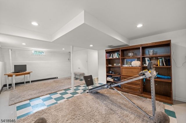 99 Normandy Rd, Clifton City, NJ 07013