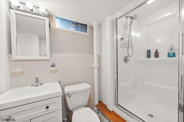 99 Normandy Rd, Clifton City, NJ 07013