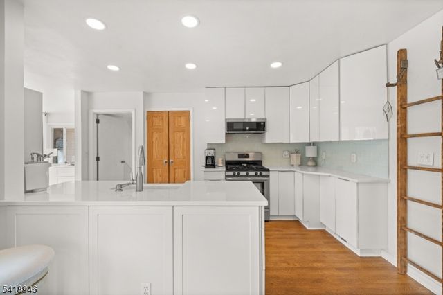 99 Normandy Rd, Clifton City, NJ 07013