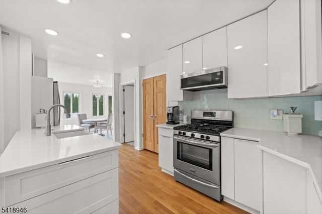 99 Normandy Rd, Clifton City, NJ 07013