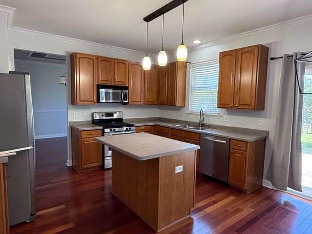 2036 Antietam Court, Aurora, IL 60503